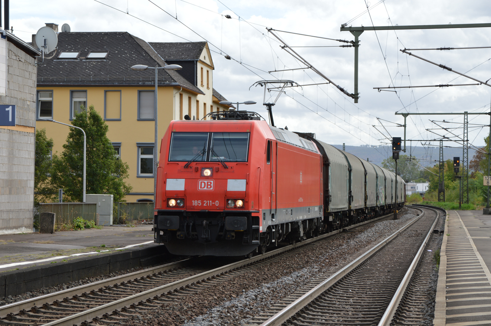 185 211-0 in Oberlahnstein