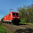 185 311-8 Railion vor einem gem. Güterzug