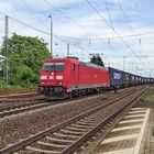 185 341-5 DB mit einem Containerzug