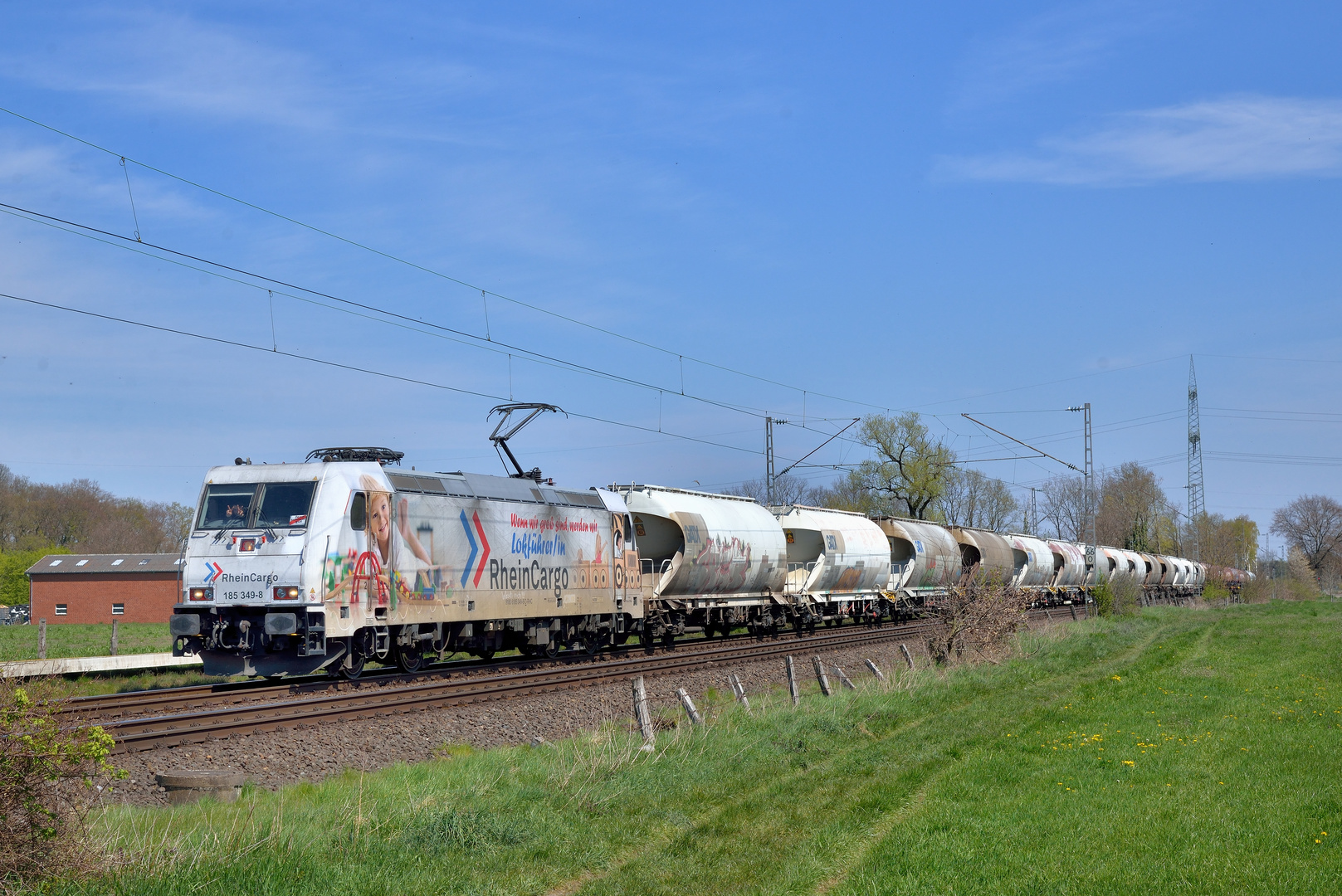 185 349-8 --RHC-Wenn wir groß sind werden wir Lokf-- am 28.04.21 in Hamm-Neustadt