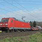 185 368-8 mit einem gem. Güterzug