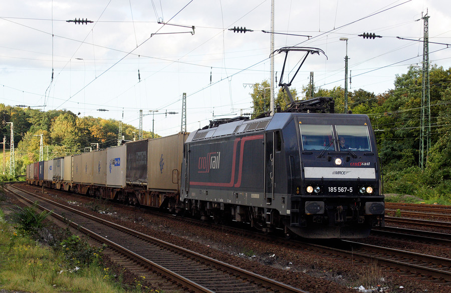 185 567 mit dem DGS 40165 Ewals-KLV...