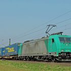 185 576-6 mit einem Containerzug