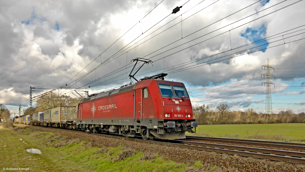 185 596-4 Crossrail mit einem gem. Güterzug