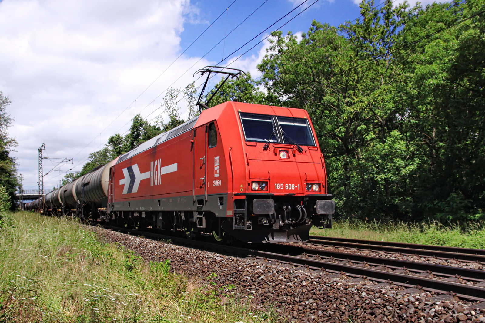 185 606-1 HGK 2064 mit einem Kesselzug