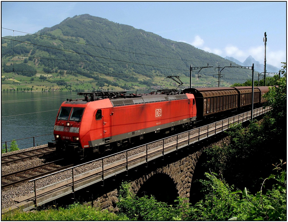 185er über dem Zugersee