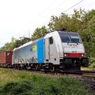 186 101 Railpool BLS Cargo mit einem gem. Güterzug