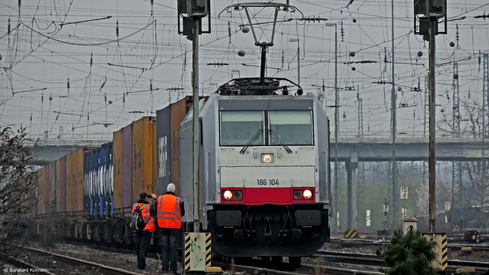 186 104 Railpool - Lokführerwechsel