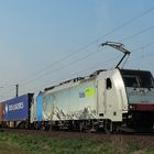 186 108 Railpool BLS Cargo mit einem Containerzug