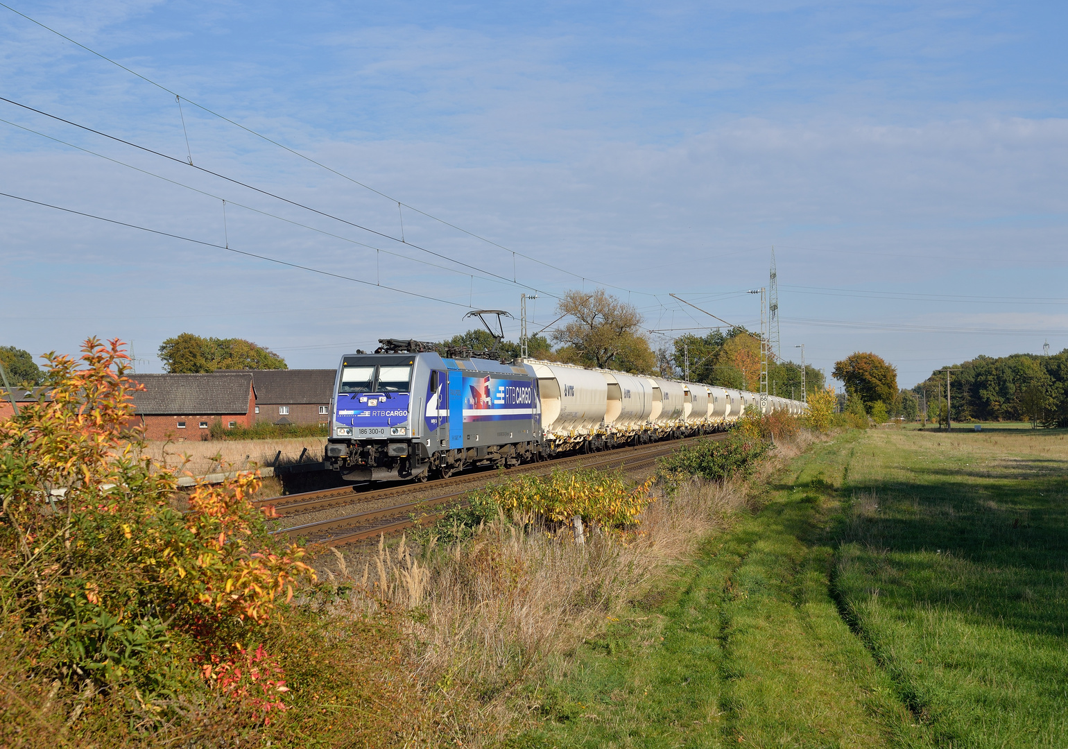 186 300-0 --RTB Cargo--am 16.10.18 in Hamm-Neustadt