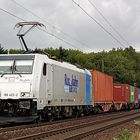 186 422-2 Rurtalbahn Cargo mit einem Containerzug