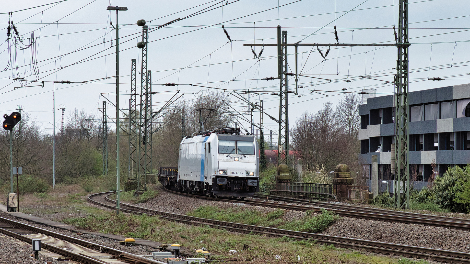 186 459 im Güterbahnhof Neuss