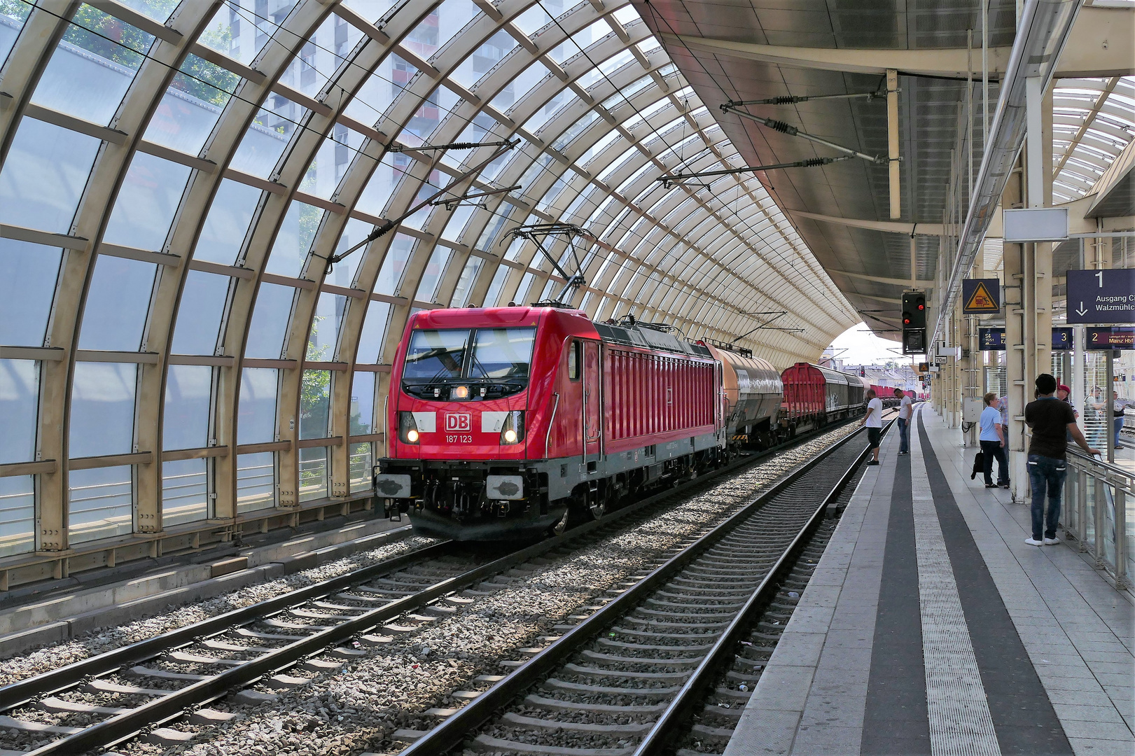 187 123 in Lu Mitte