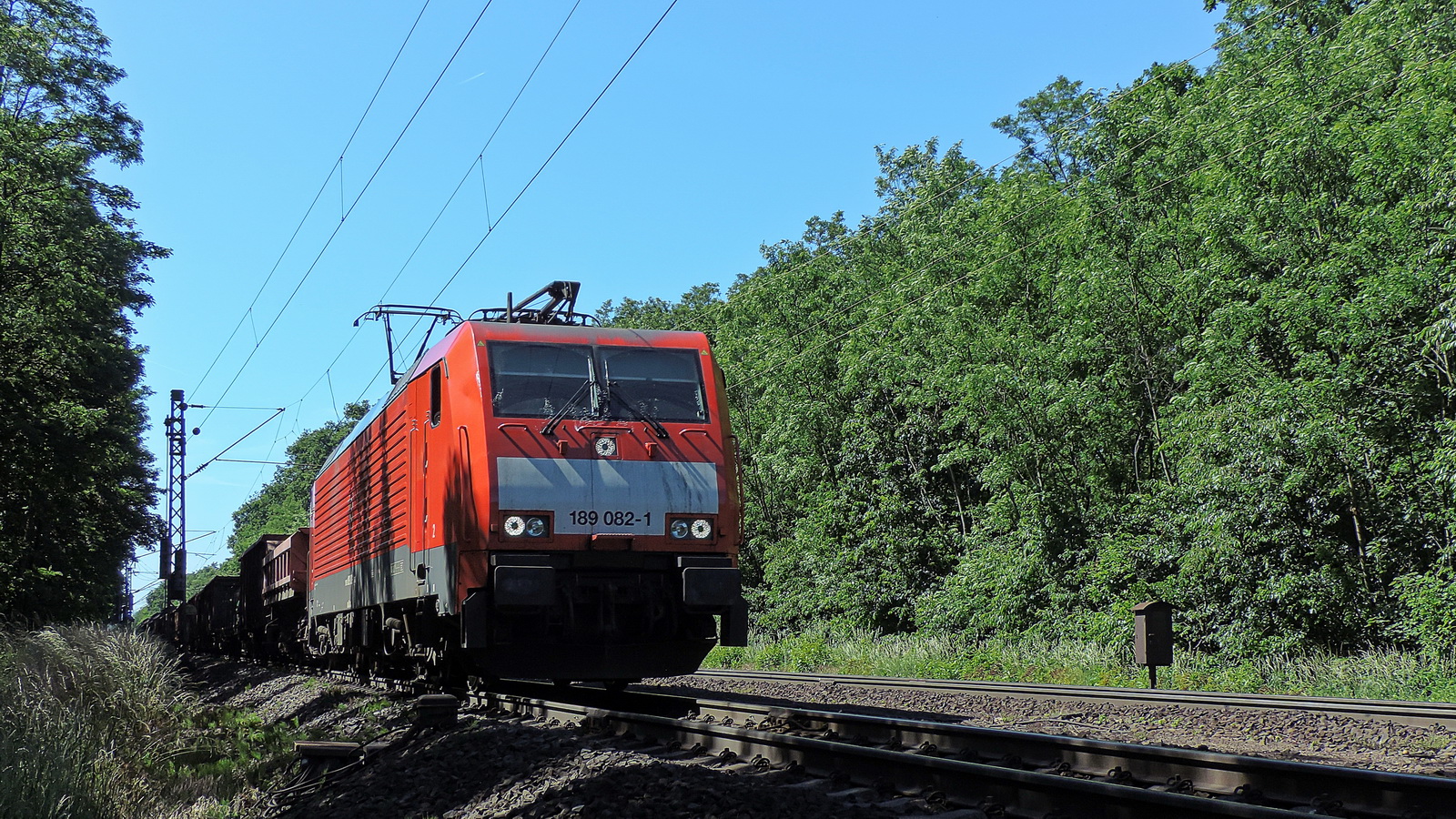 189 082-1 mit einem gem. Güterzug