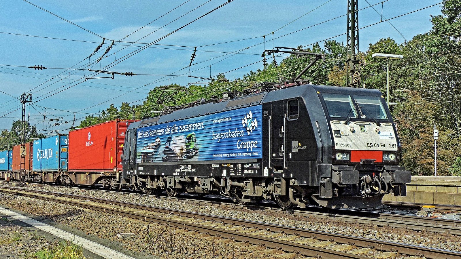 189 281 ES 64 F4-281 - MRCE Dispolok mit einem Containerzug