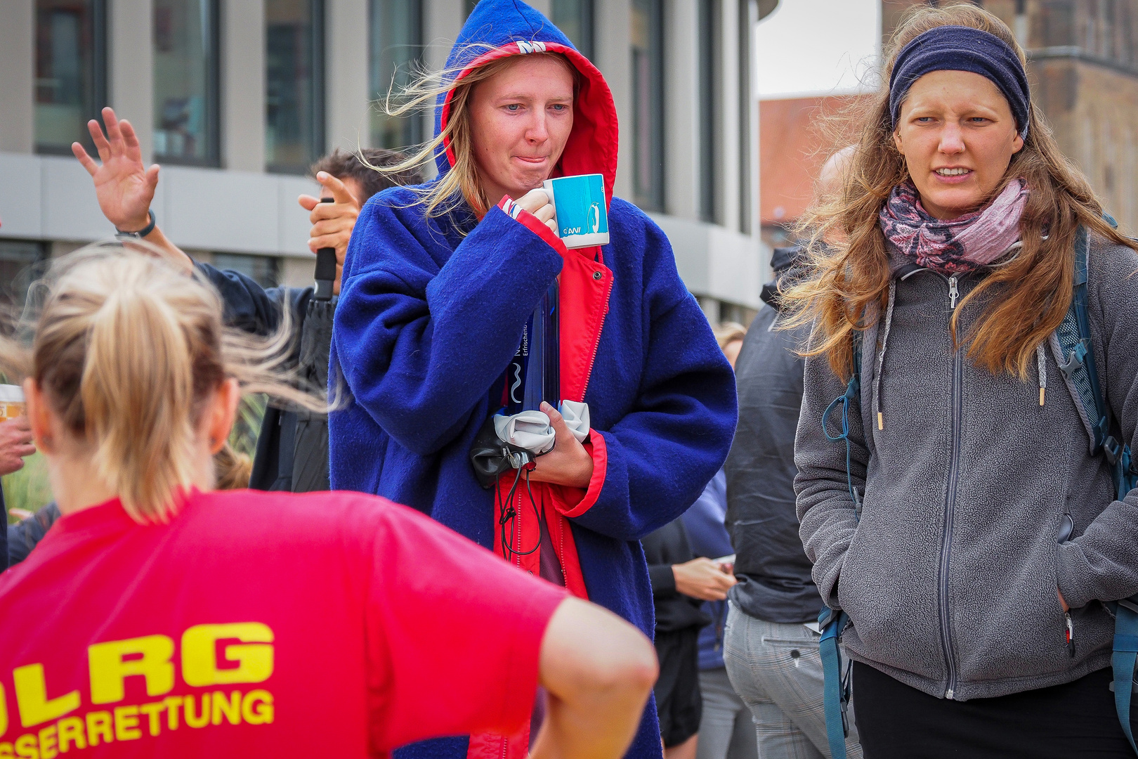 19. Warnowschwimmen lockte in den Rostocker Stadthafen