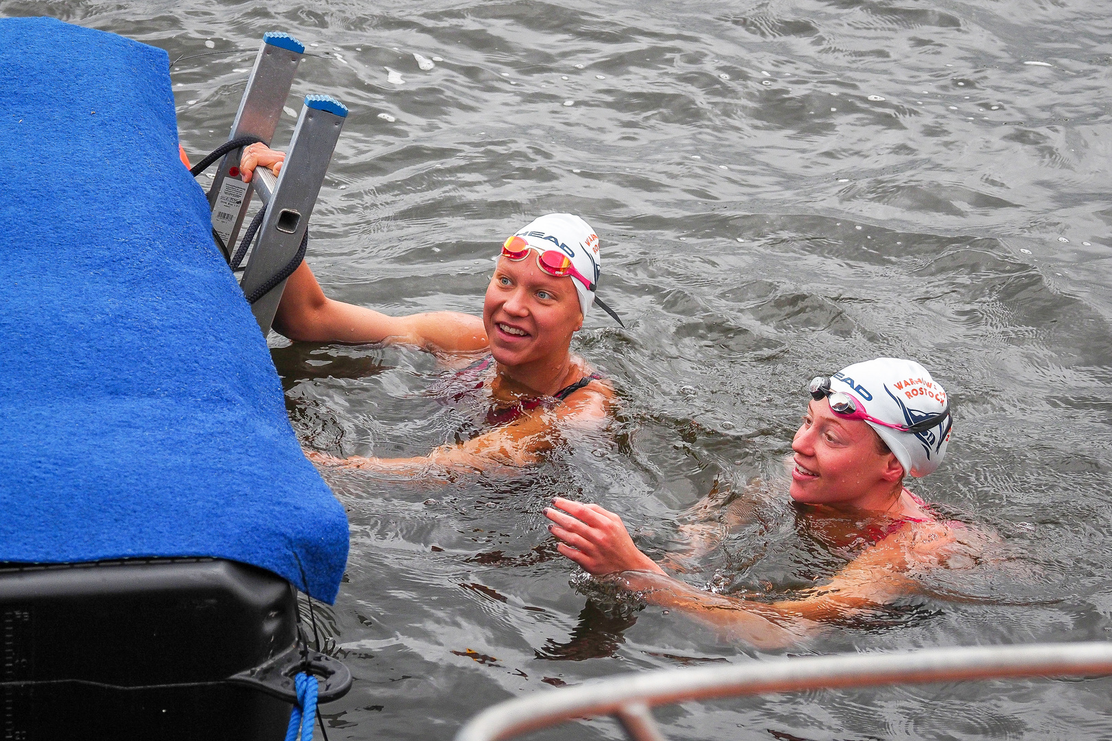 19. Warnowschwimmen lockte in den Rostocker Stadthafen