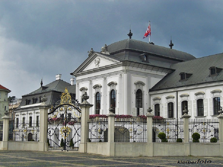 (190) präsidentenpalast (bratislava)