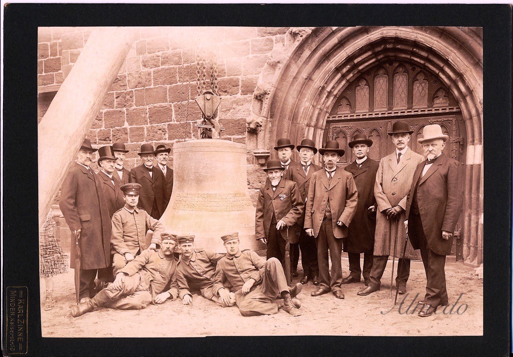 1902- Die Glocke ist fertig...