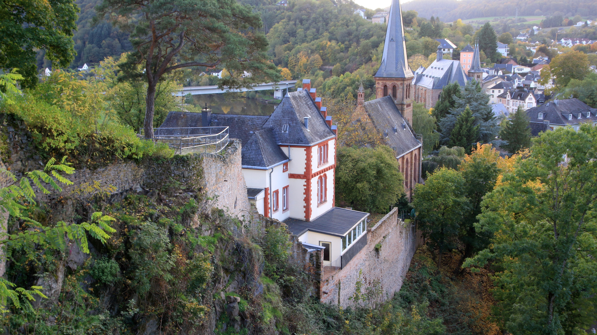 19032 Saarburg (Schloßbergblick)