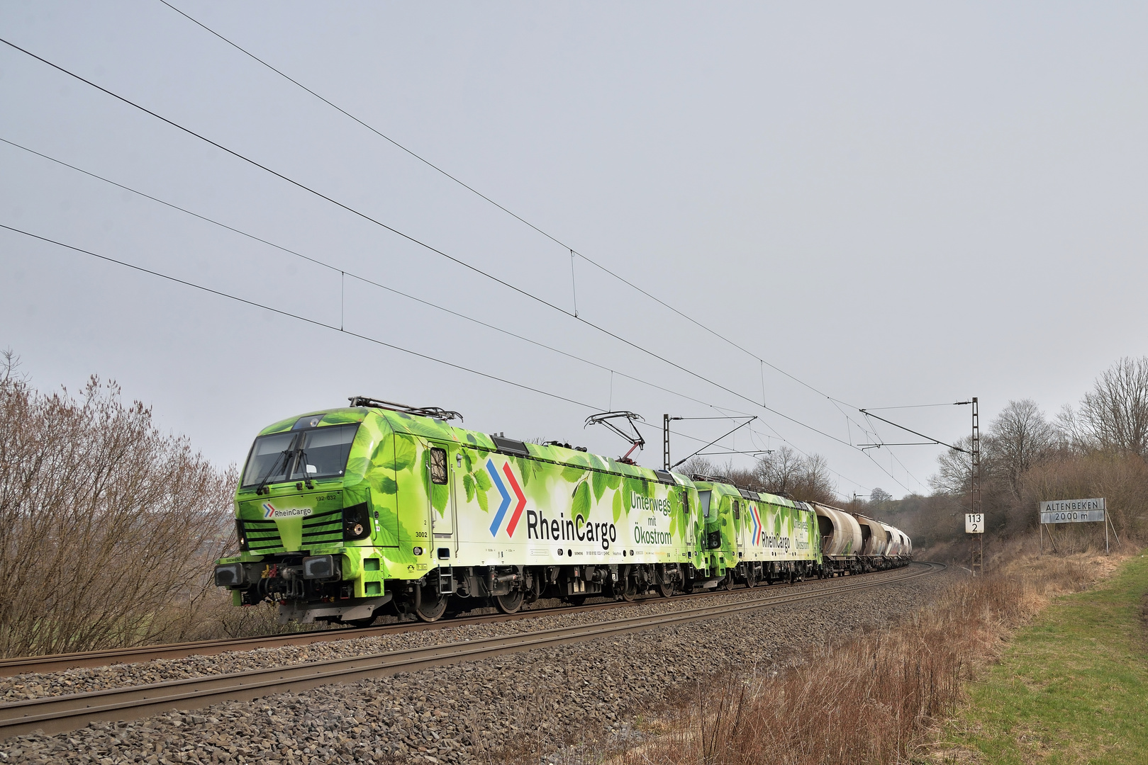 192 032 + 192 034 --RHC- Unterwegs mit Ökostrom-- am 25.03.21 bei Altenbeken