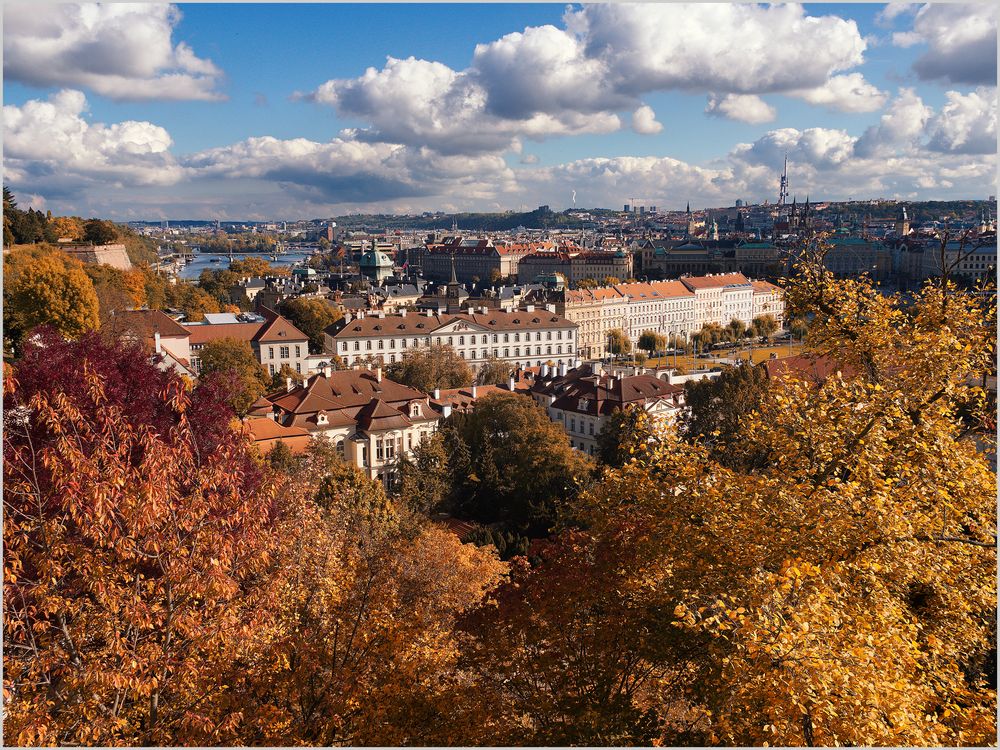 1928  ... Stadtbummel durch Prag  ...