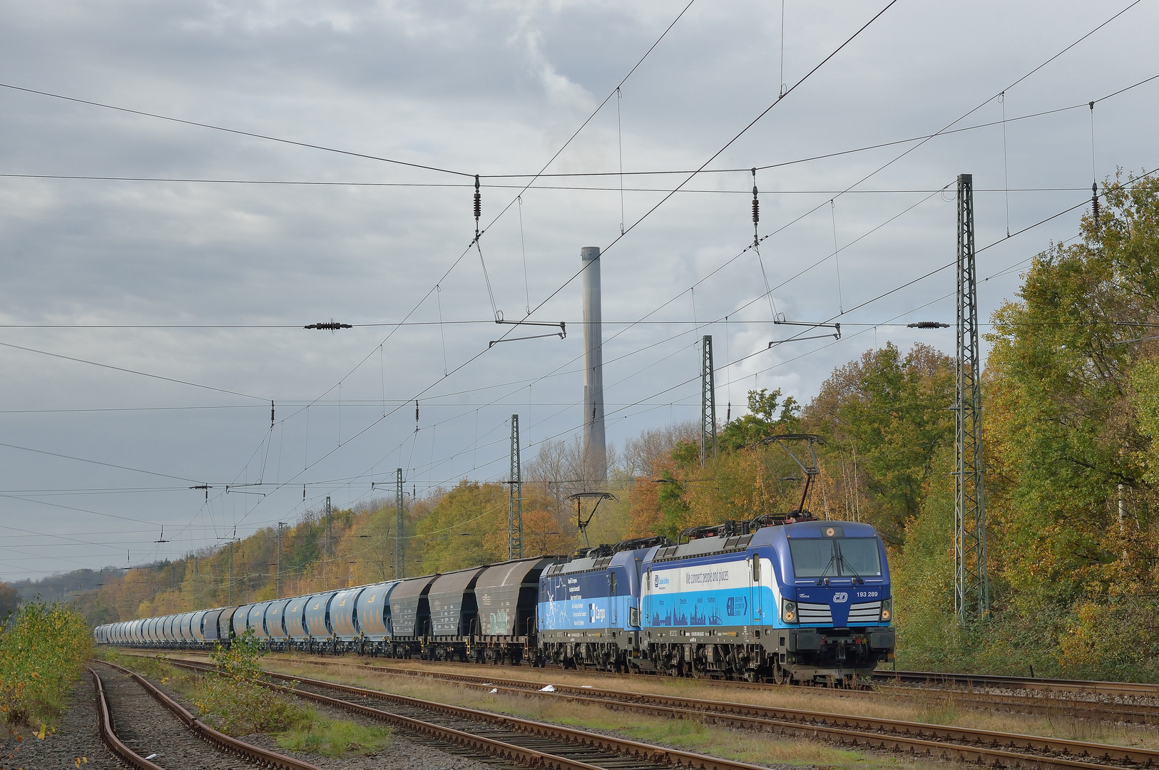 193 289-6 + 383 002-3 --CD Cargo-- am 09.11.20 in Bergkamen