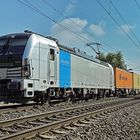 193 803-4 Railpool mit einem Containerzug