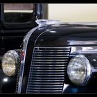 1937er Buick Century 4 Door Sedan, Front in Chrom