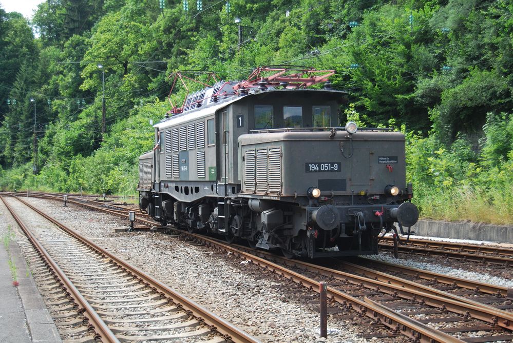 194 051 beim umsetzen in Berchtesgaden