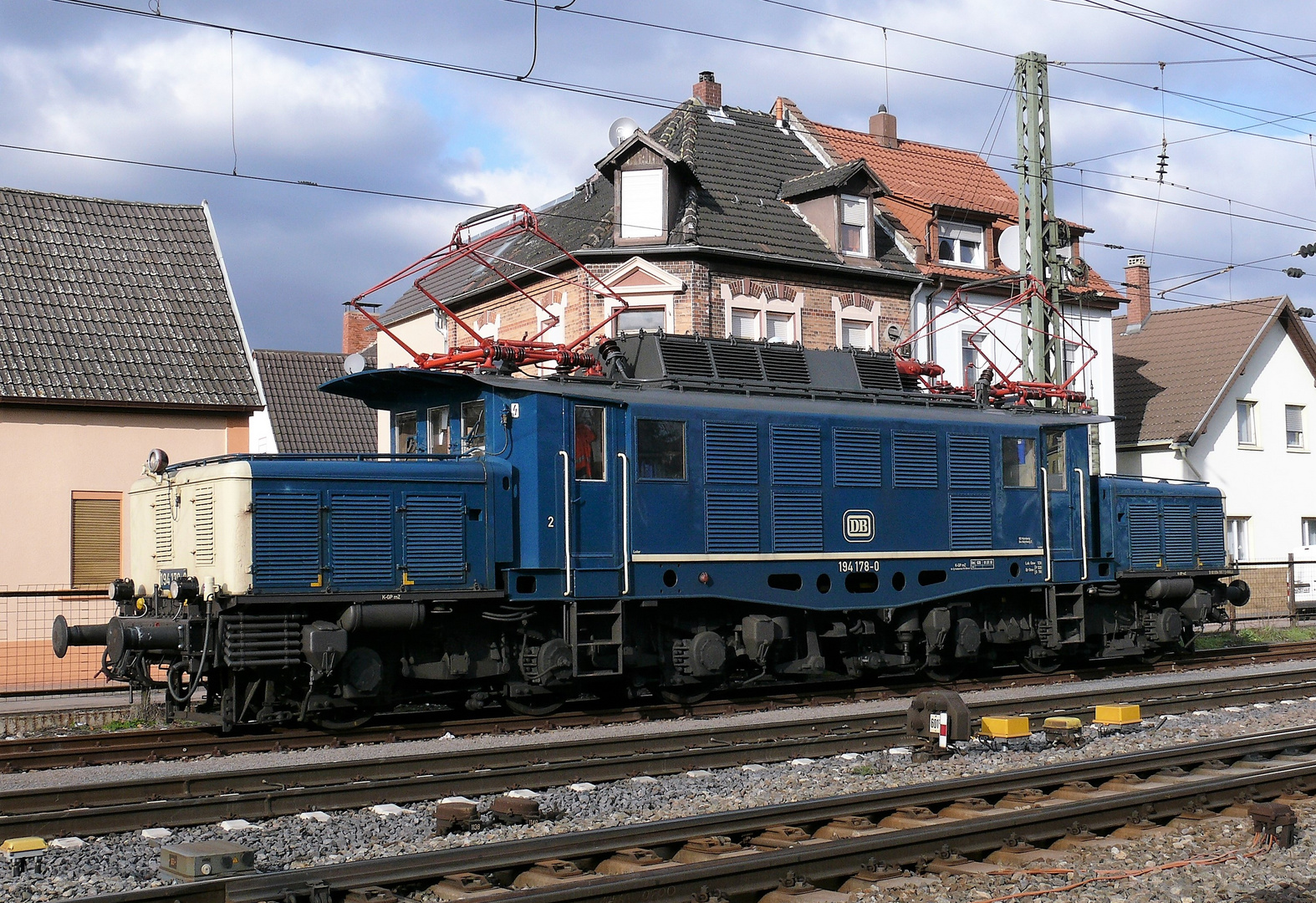 194 178 in Ludwigshafen-Mundenheim 