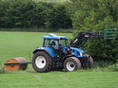 195 Pferde für eine Walze mit NEW Holland TVT 195