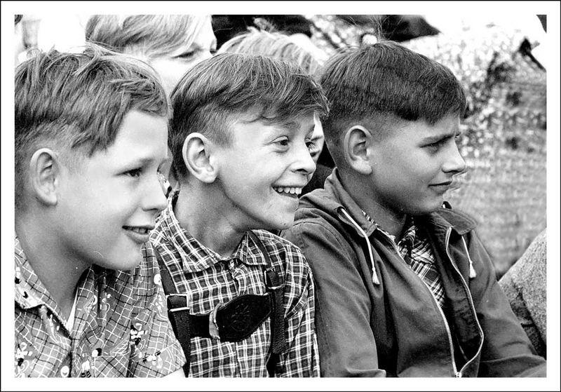 1954 Berliner Kinder 1 Foto & Bild jugendliche, outdoor, 50er