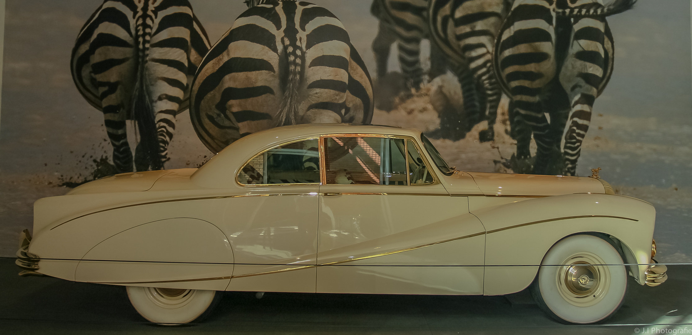 1955 Daimler DK 400 Golden Zebra