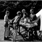 1957 Jugendzeltlager im Baybachtal-Hunsrück (33) "Marmeladen-Verteilung"