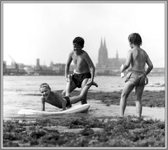 1966 Sommerfreuden am Rhein bei Köln -19-