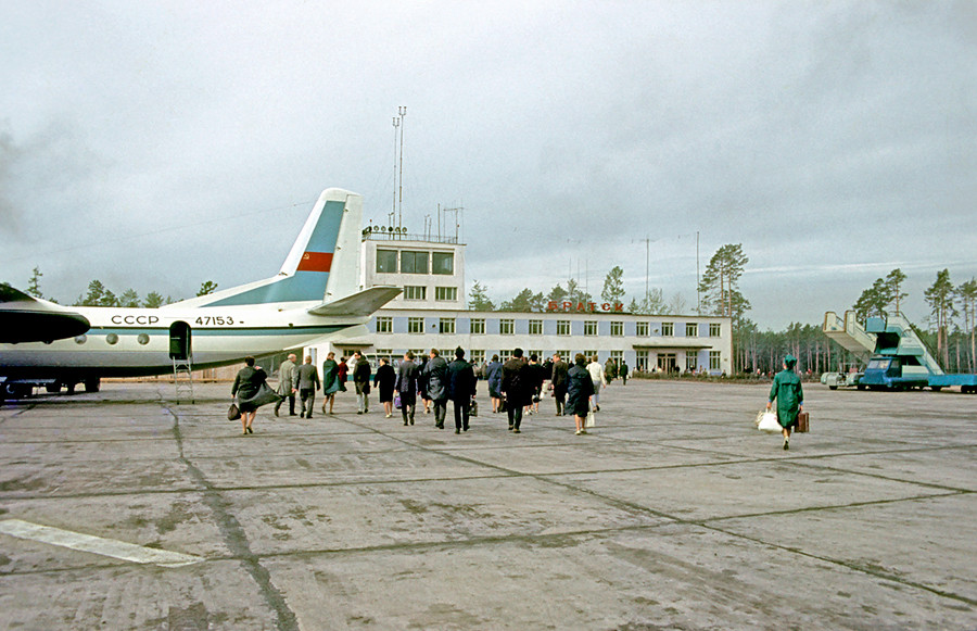 1968 Bratsk 1