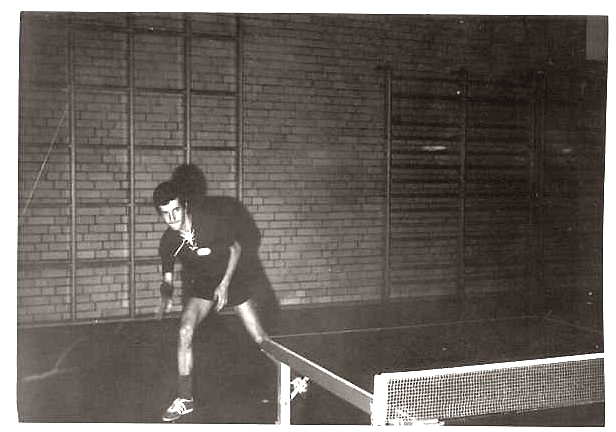 1972 beim Tischtennisspiel im Verein- myself 
