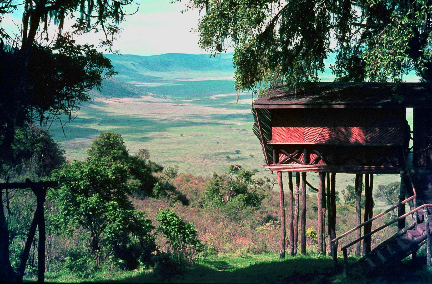 1975 bestand die alte Lodge aus Holz am Ngorongoro-Krater