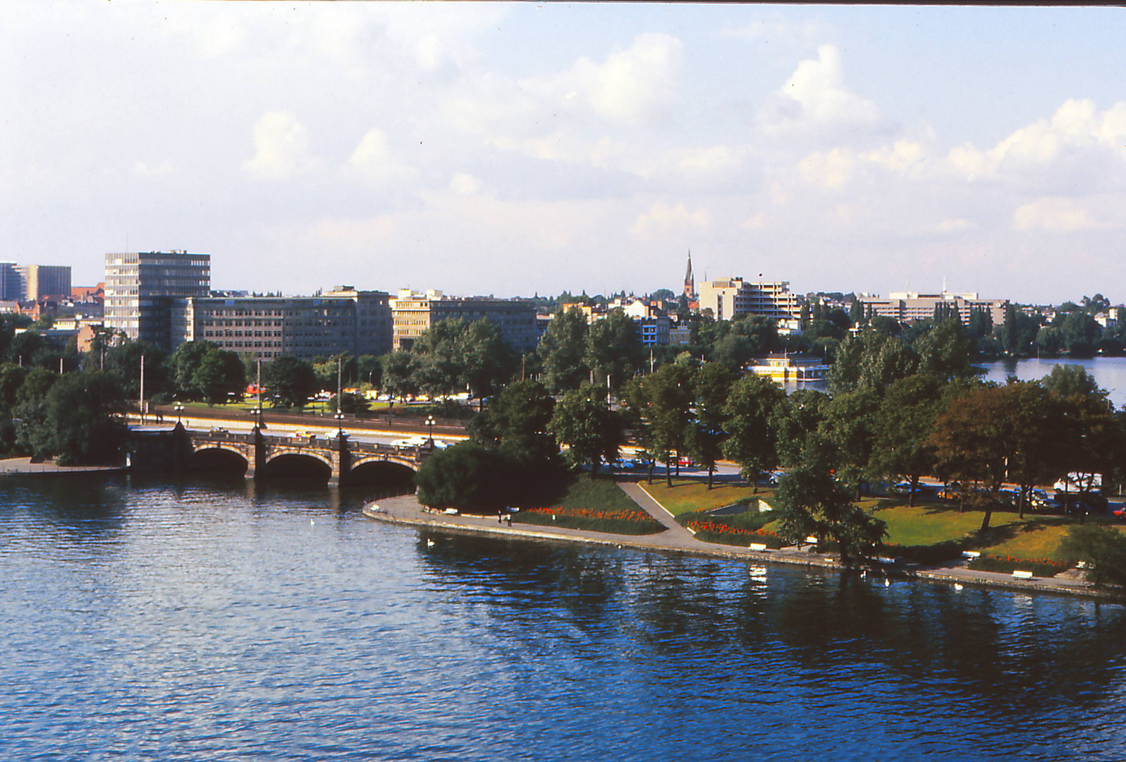 1978_DIA_ 02_46_Aussicht_Ballindamm_k_analog