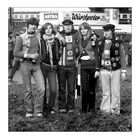 1980: HSV-Fans auf dem Weg zum Stadion. Heimspiel gegen Dortmund. Mit Kaltz, Hrubesch und Magath..