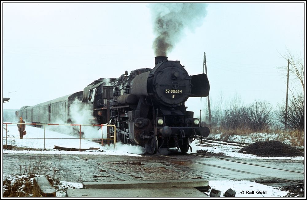 1981 Alltag Schmuddelwetter und die BR 52.8