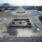 1990 Mexico, die gewaltige Anlage vonTeotihuacán 