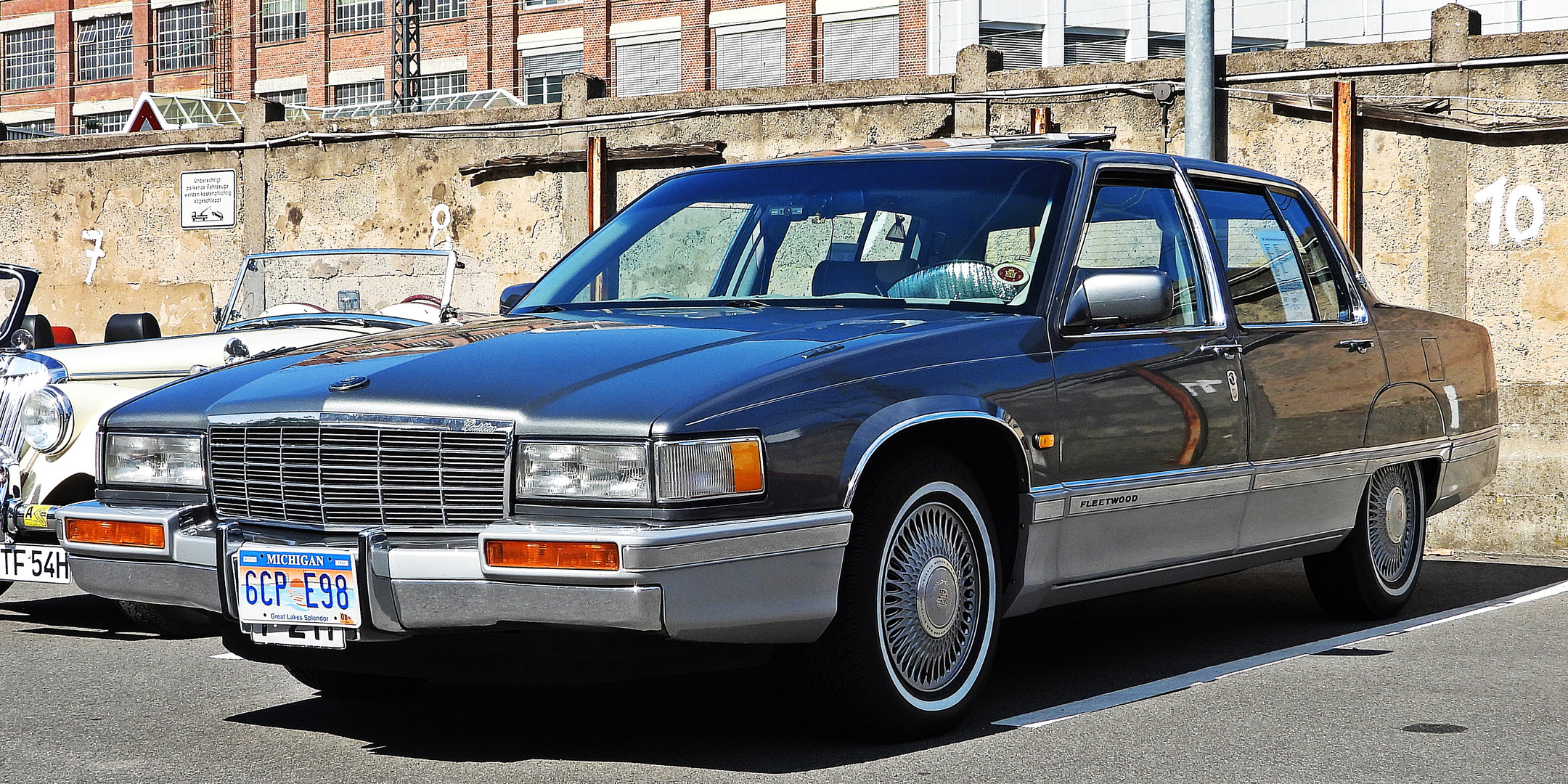 1992 Cadillac Fleetwood Sedan