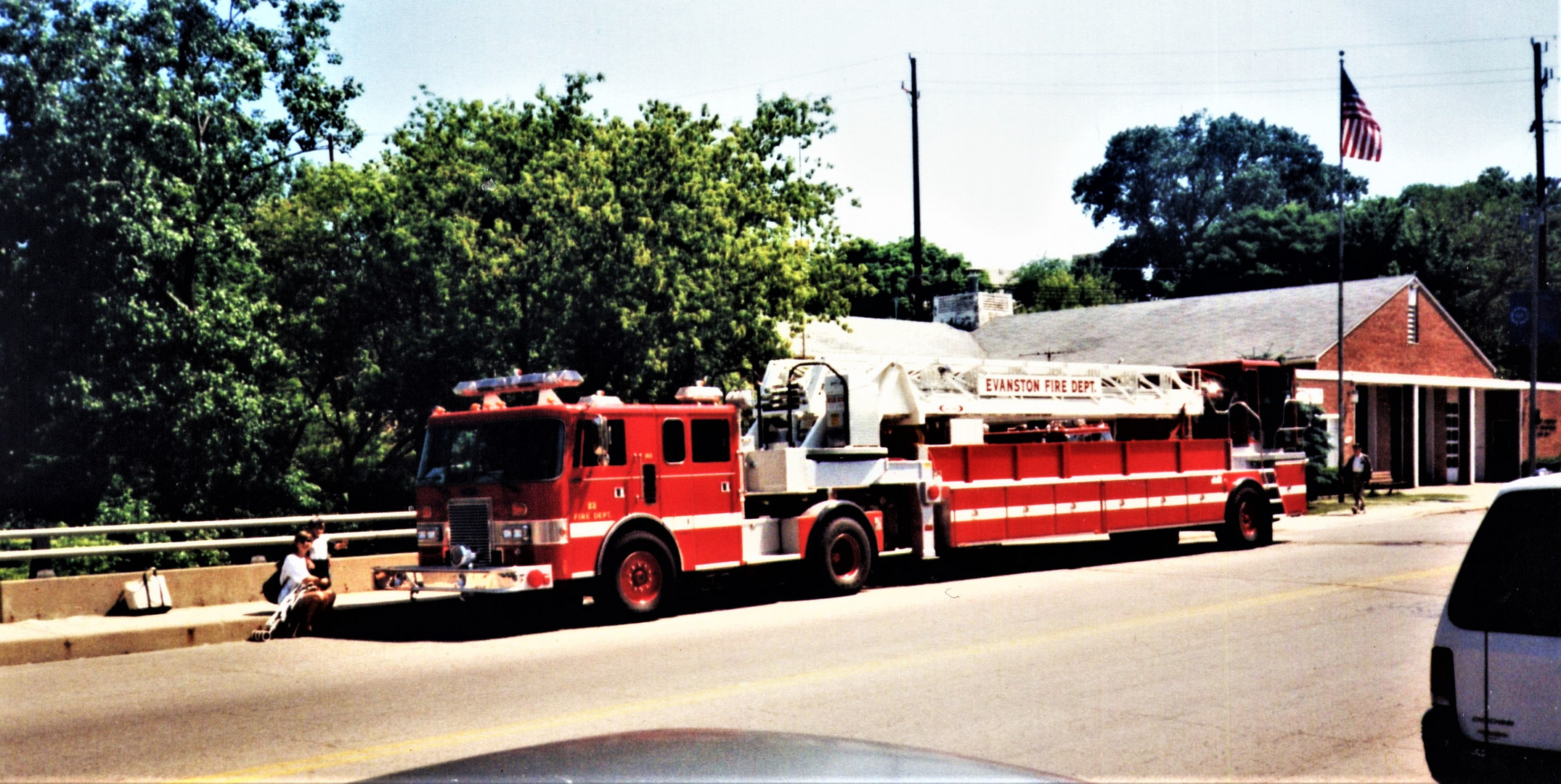  1995 Chicago  Scan Vorort  EVANSTON  Fuerwehrstützpunkt