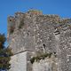 Un des murs en ruine de lEglise Saint-Pierre de Cazeaux