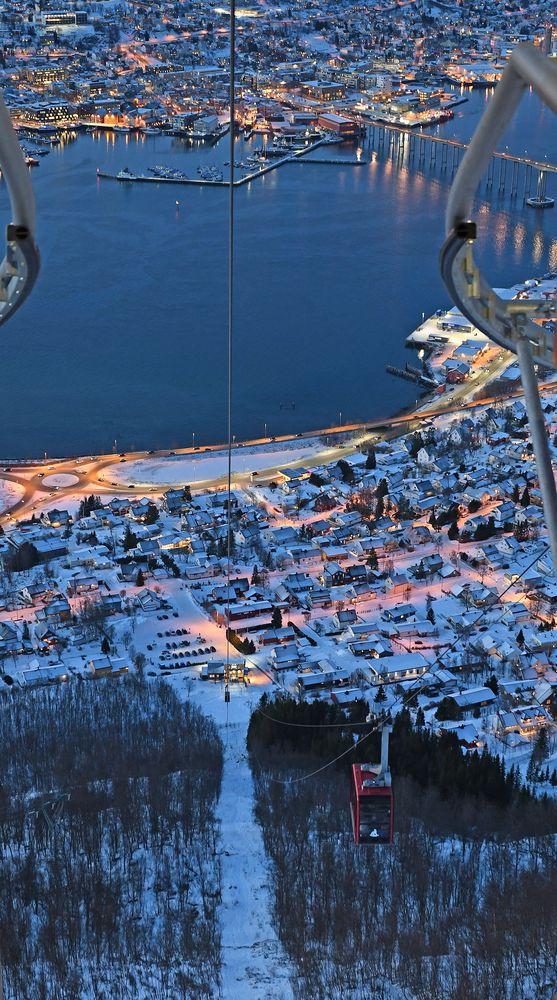 Seilbahn in Tromsö von Heinz Bartels