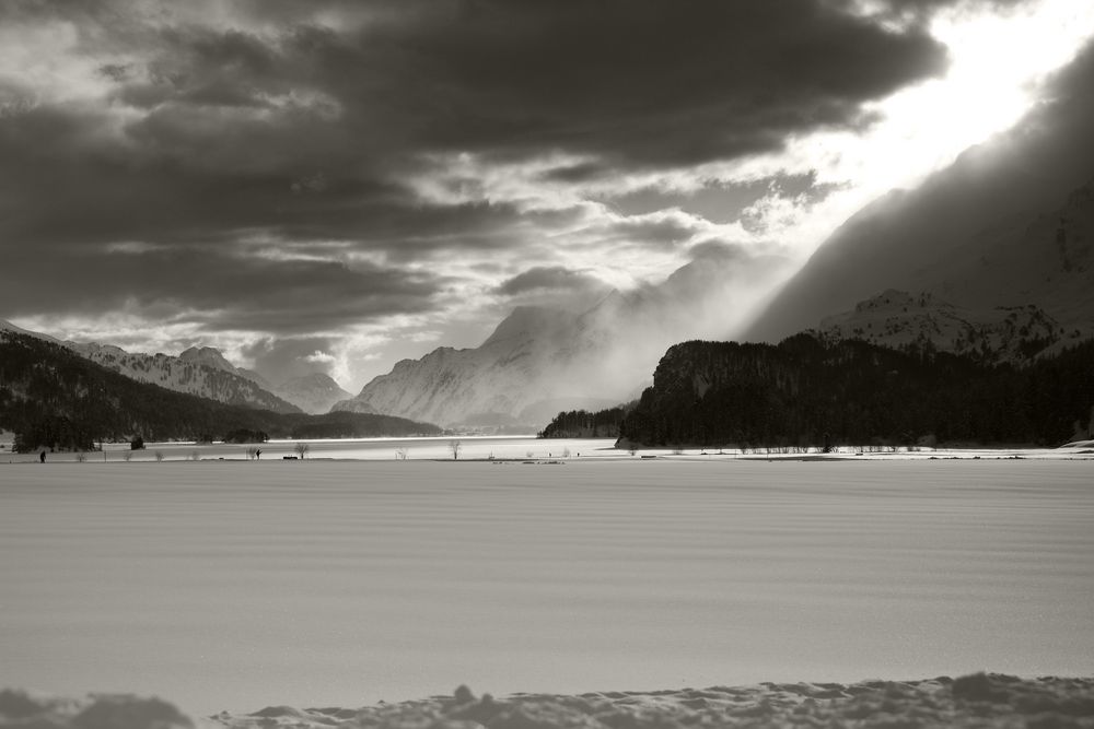 Wolken über See und Bergen von Helmut Renz