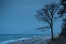 Neujahrsspaziergang an der Ostsee by Thomas Leesch 