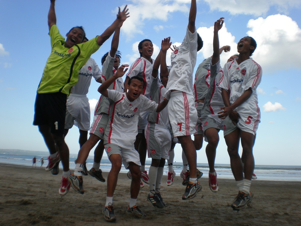 1.FCN Fanclub Bali Beach Soccer Section Legian, Indonesia